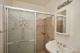 A Beautiful 2--1bath in  1405 W 227th St Torrance in Torrance, CA (Photo 4 of 5)