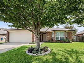 3 Beds 2 Baths in Royse City, TX