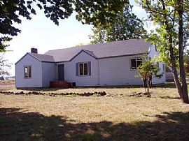 Huge 4bed  14 flat acres in Yoncalla, OR