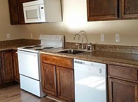 1510 Mckinley Ave Ne, Huntsville, Al 35801 2 Beds 1 Bath 1,050  in Huntsville, AL (Photo 8 of 9)