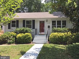 4 Beds 2 Baths in Bethesda, MD
