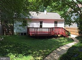 4 Beds 2 Baths in Bethesda, MD (Photo 2 of 7)