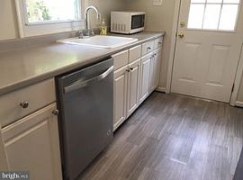4 Beds 2 Baths in Bethesda, MD (Photo 3 of 7)