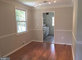 4 Beds 2 Baths in Bethesda, MD (Photo 4 of 7)