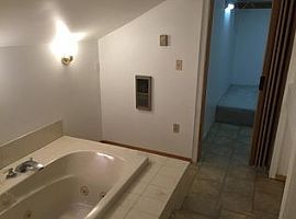 2 Beds 2 Baths in Annapolis, MD (Photo 8 of 8)