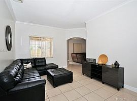 16301 Nw 77th Pl, Miami Lakes, Fl 33016 4 Beds 4.5 Baths 2,417  in Miami Lakes, FL (Photo 4 of 12)