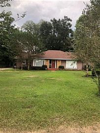 105 Austin Ln, Wetumpka, Al 36092 in Wetumpka, AL