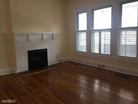 Charming 3 Bedroom Home in Parkersburg, WV (Photo 4 of 11)