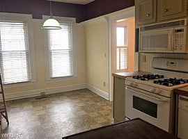 Charming 3 Bedroom Home in Parkersburg, WV (Photo 5 of 11)