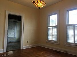 Charming 3 Bedroom Home in Parkersburg, WV (Photo 8 of 11)