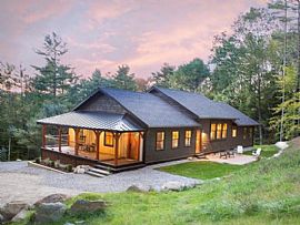 Come and Experience This Newly Renovated and Maintenance Free P in Holderness, NH