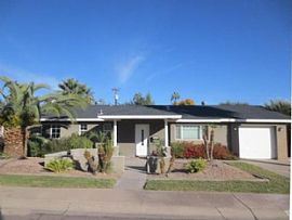 7520 E Coolidge St, Scottsdale, Az 85251 in Scottsdale, AZ