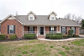 Lovely Charming Home! in Smyrna, TN