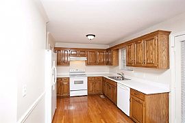 Lovely Charming Home! in Smyrna, TN (Photo 3 of 11)