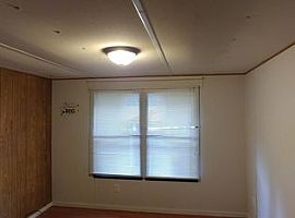 7549 Golf St, Keystone Heights, Fl 32656 in Keystone Heights, FL (Photo 3 of 10)