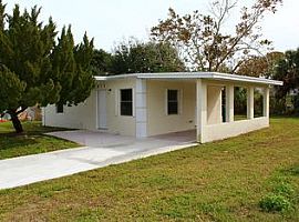 2871 Colbert Cir, Melbourne, Fl 32901 in Melbourne, FL