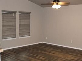 Nice Charming 3bed and 2bath in Oklahoma City, OK (Photo 2 of 5)