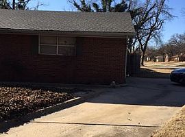4bed 3 Bath in Oklahoma City, OK (Photo 2 of 4)
