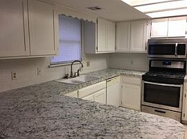 3bed 2bath in Broken Arrow, OK (Photo 2 of 5)