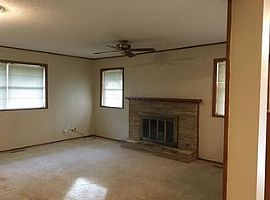 3bed 2bath in Bartlesville, OK (Photo 3 of 5)