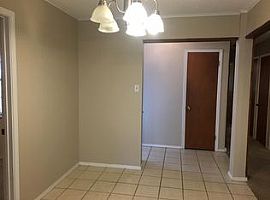 3bed 2bath in Bartlesville, OK (Photo 4 of 5)