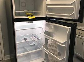 Located in Quiet Block in New Orleans, LA (Photo 7 of 10)