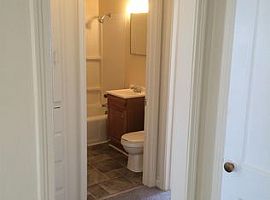 2bed 1 Bath in Salina, KS (Photo 4 of 4)