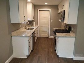 74 Fleetwood Dr, Gulfport, Ms 39503 3 Beds 2 Baths 1,304 Sqft in Gulfport, MS (Photo 3 of 6)