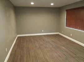 74 Fleetwood Dr, Gulfport, Ms 39503 3 Beds 2 Baths 1,304 Sqft in Gulfport, MS (Photo 5 of 6)