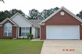 3 Beds 2 Baths 1,980 Sqft in Alabaster, AL (Photo 2 of 10)