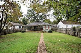 3 Beds 1 Bath 1,240 Sqft in Adger, AL (Photo 10 of 11)