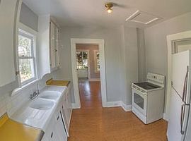 127 1/2 Keystone Ave, Reno, Nv 89503 in Reno, NV (Photo 5 of 7)