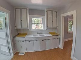 127 1/2 Keystone Ave, Reno, Nv 89503 in Reno, NV (Photo 7 of 7)