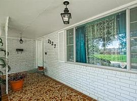 Bright, Spaciousne-Story Home in Lake Oaks in New Orleans, LA