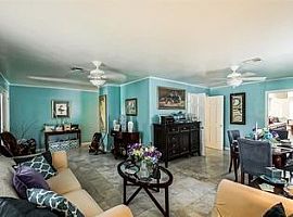 Bright, Spaciousne-Story Home in Lake Oaks in New Orleans, LA (Photo 3 of 11)