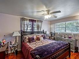 Bright, Spaciousne-Story Home in Lake Oaks in New Orleans, LA (Photo 5 of 11)