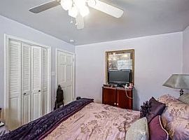 Bright, Spaciousne-Story Home in Lake Oaks in New Orleans, LA (Photo 7 of 11)