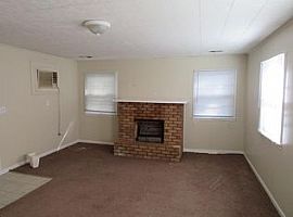 3bed 1 Bath in Kansas City, KS (Photo 4 of 5)