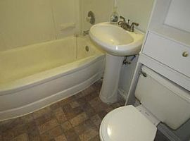 3bed 1 Bath in Kansas City, KS (Photo 5 of 5)