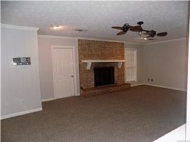 4 Beds 2.5 Baths......140 Floyd Cir, Deatsville in Deatsville, AL (Photo 6 of 12)
