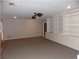 4 Beds 2.5 Baths......140 Floyd Cir, Deatsville in Deatsville, AL (Photo 7 of 12)