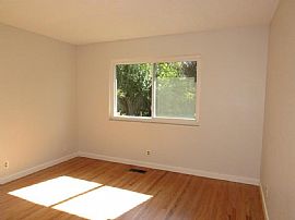 3208 Mecartney Rd, Alameda, Ca  4 Beds 2 Baths in Alameda, CA (Photo 3 of 10)