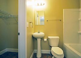 137 Waller Ave, Lexington, Ky 40503 3 Beds 3 Baths 1,300 Sqft in Lexington, KY (Photo 7 of 7)