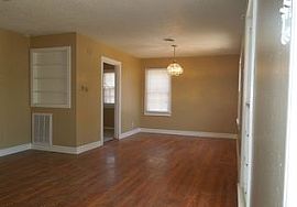 3bed 2 Bath in Lubbock, TX (Photo 2 of 5)