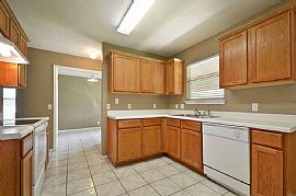 311 Precipice Way, Georgetown, Tx 4 Beds 2.5 Baths in Georgetown, TX (Photo 5 of 12)