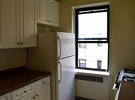 2 Beds 2 Baths 2 Main Pl # 4g, White Pla in White Plains, NY (Photo 6 of 9)