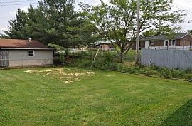 808 Charlene Dr # Rent, Vine Grove , Ky  4 Beds 2.5 Baths  in Flaherty, KY (Photo 2 of 5)