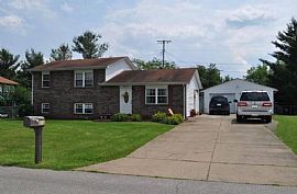 808 Charlene Dr # Rent, Vine Grove , Ky  4 Beds 2.5 Baths  in Flaherty, KY (Photo 4 of 5)