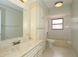 657 107th Ave N, Naples, Fl 34108 3 Beds 2 Baths 1,892 Sqft in Naples, FL (Photo 6 of 6)