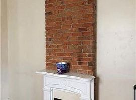 Renovated Victorian 2 Beds 1 Bath 880 Sqft in New Orleans, LA (Photo 4 of 9)